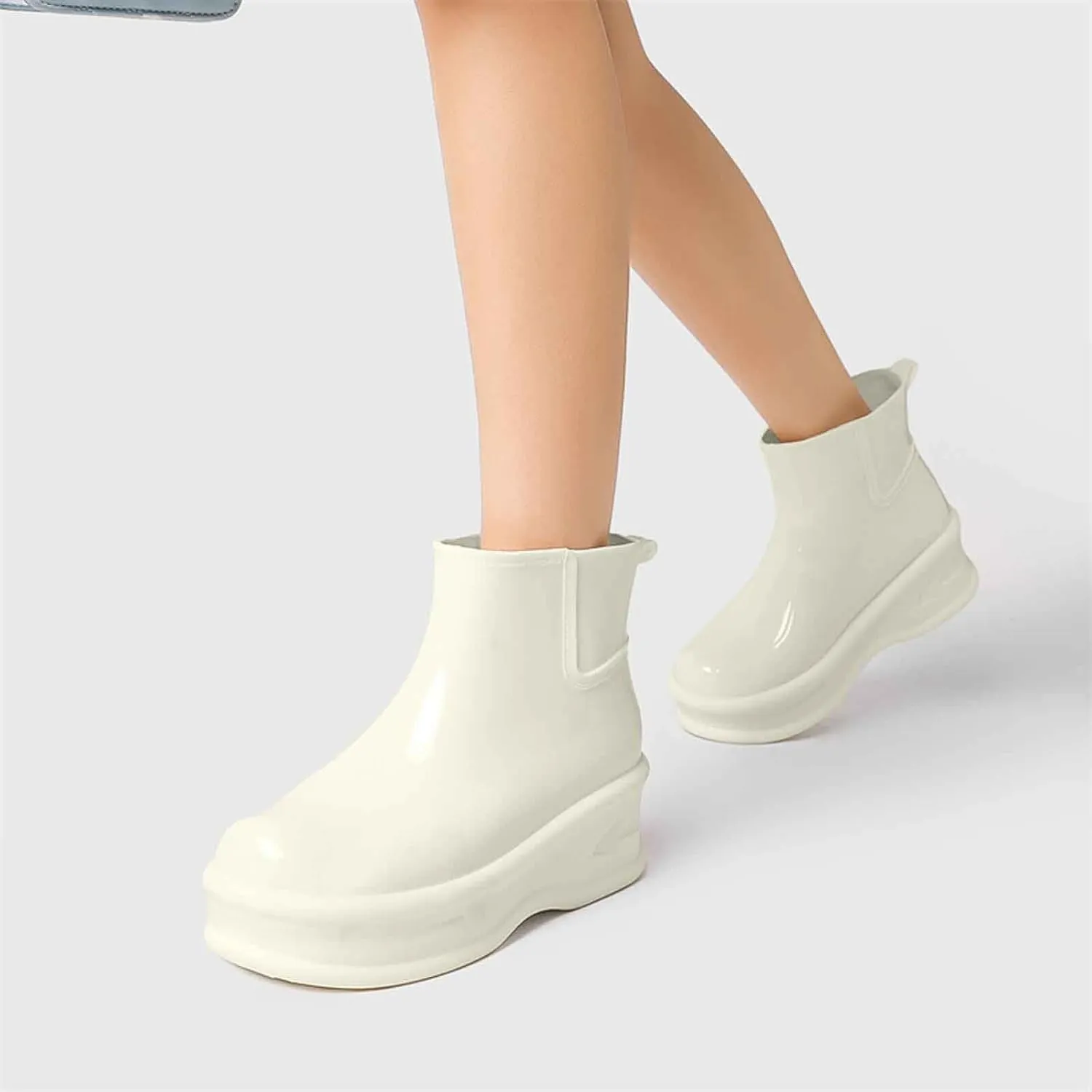 Durable Women's Rain Shoes Thick Sole Footwear Rainy Days Perfect Outdoor Activities Stylish and Rain Boots with Dogs