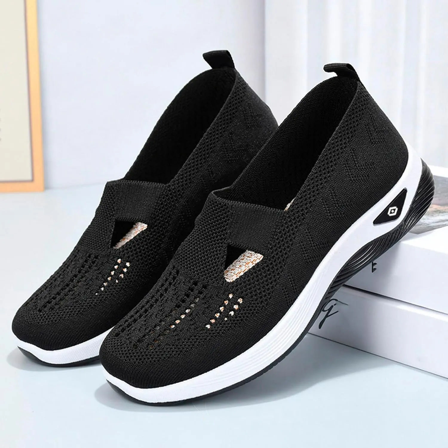 Fashion Summer Women Sports Shoes Flat Bottom Non Slip Mesh Hollow Upper Breathable Soft Slip On Casual Style Shoes for Men Wide