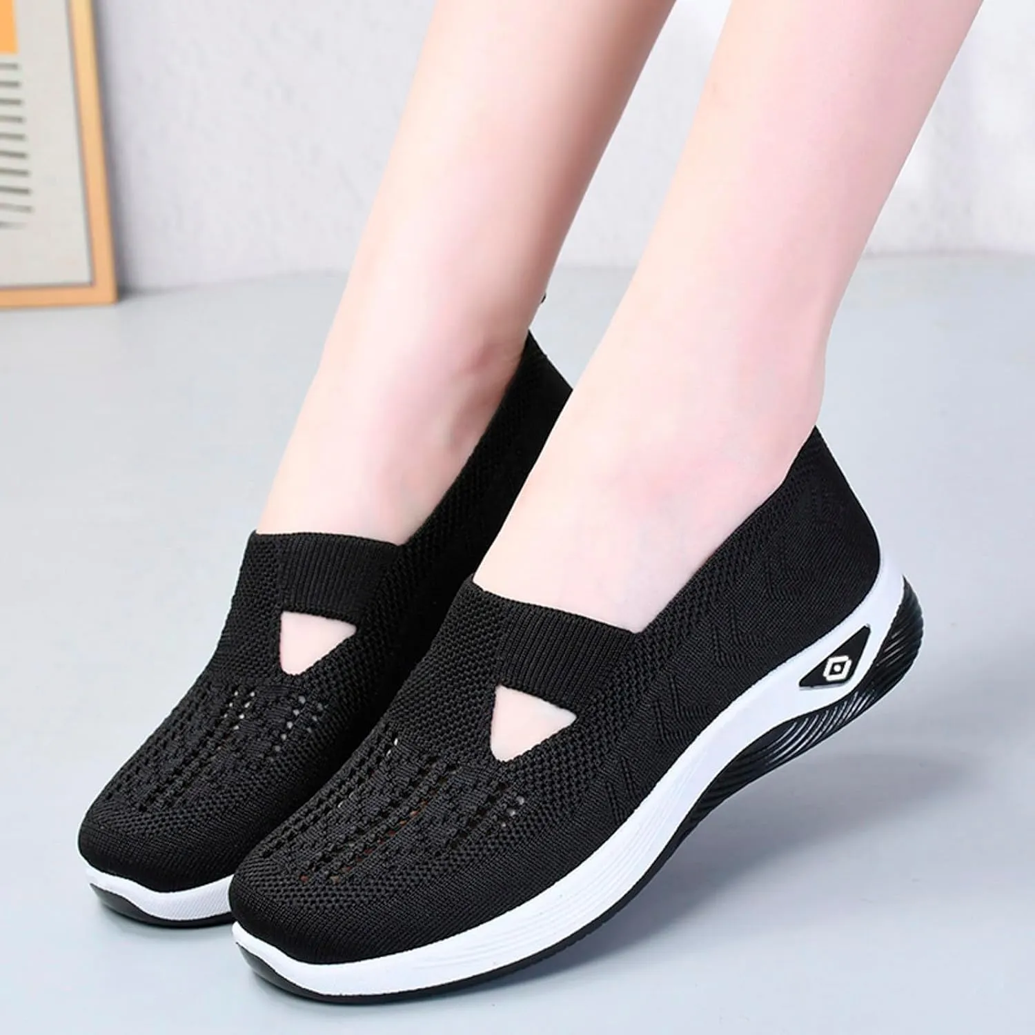 Fashion Summer Women Sports Shoes Flat Bottom Non Slip Mesh Hollow Upper Breathable Soft Slip On Casual Style Shoes for Men Wide