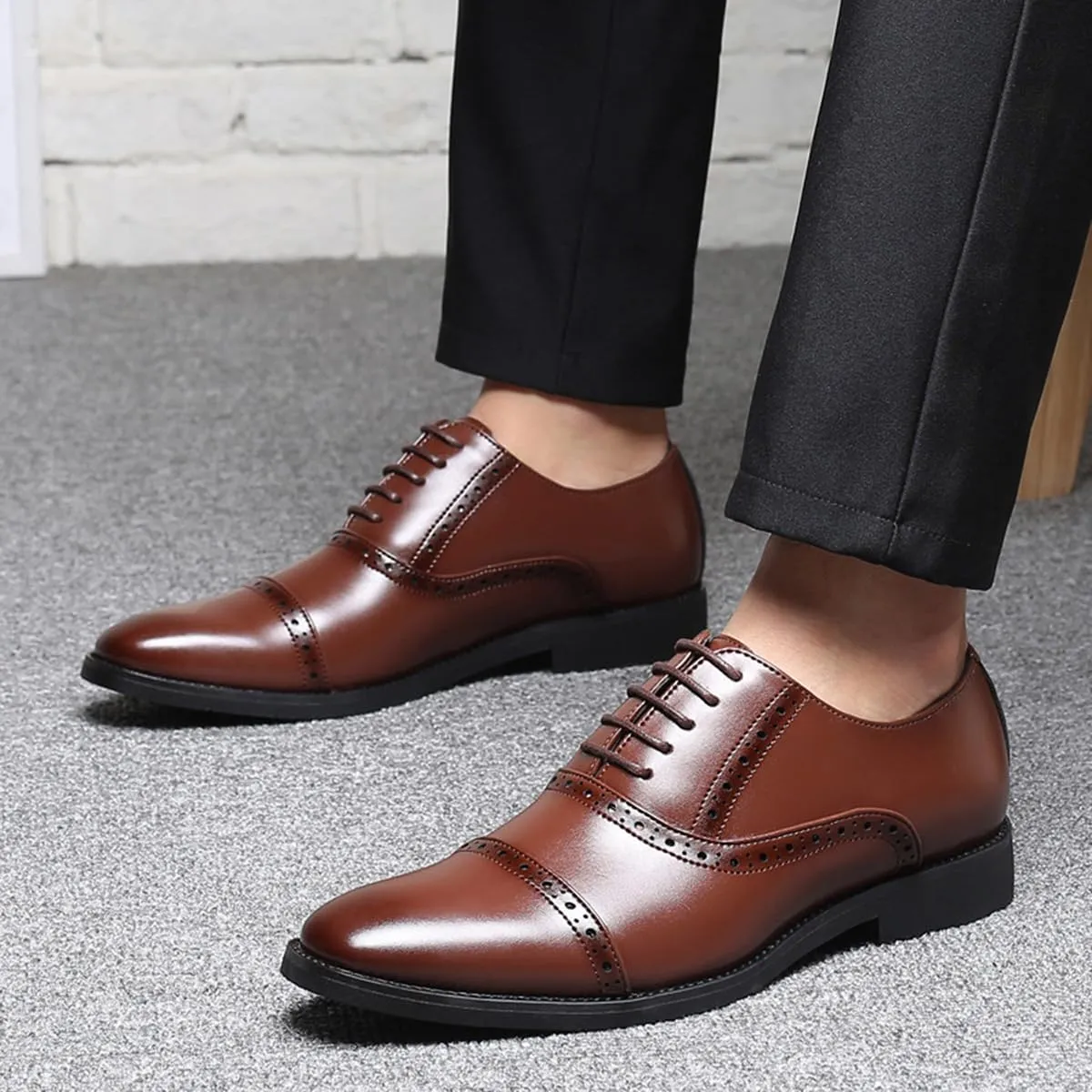 Men's Oxford Dress Shoes Lace-up Brogues Derbys Formal Business Shoes Suit Tuxedo Shoes for Men