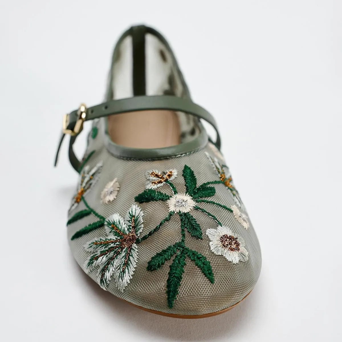 Women's Mesh Flat Mary Janes Embroidered Floral Buckled Strap Flats Casual Comfortable Round Toe Ballerina Shoes