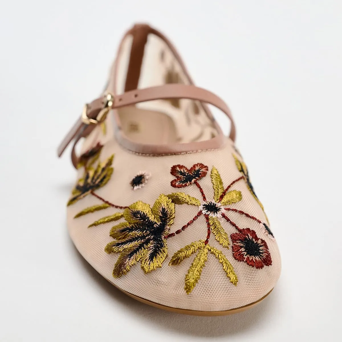 Women's Mesh Flat Mary Janes Embroidered Floral Buckled Strap Flats Casual Comfortable Round Toe Ballerina Shoes