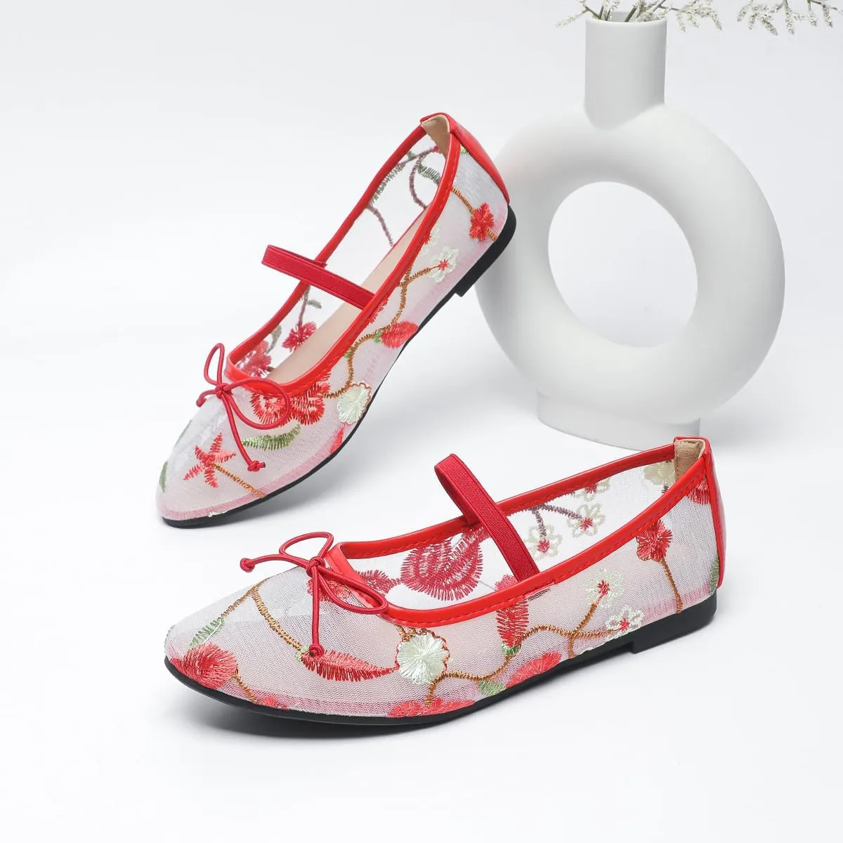 Women's Mesh Flat Mary Janes Embroidered Floral Buckled Strap Flats Casual Comfortable Round Toe Ballerina Shoes