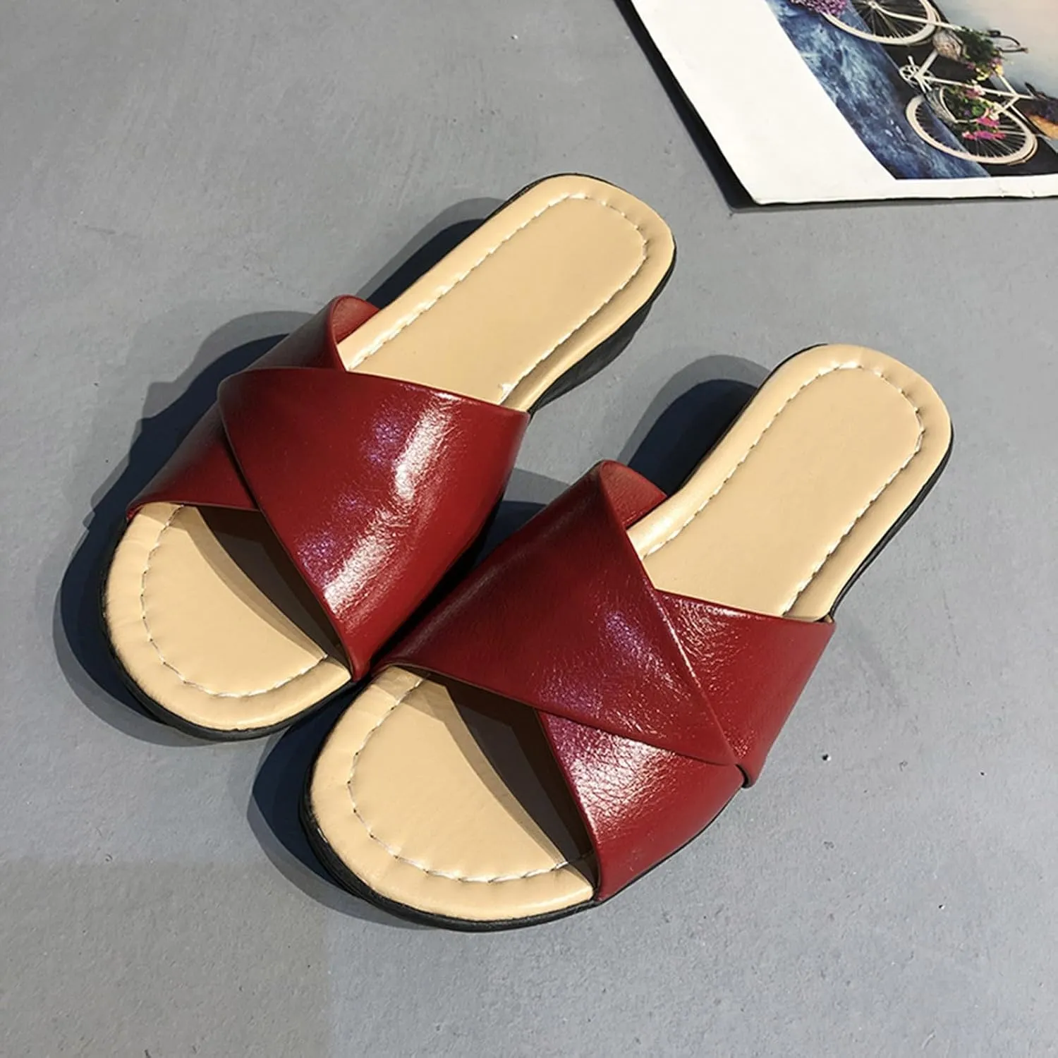 Women's Summer Fashion Leather Open Toe Cool Slippers Casual Comfortable Outdoor Beach Adult Character Slippers Women